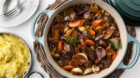boeuf bourguignon myllymäki|Burgundisk köttgryta .
